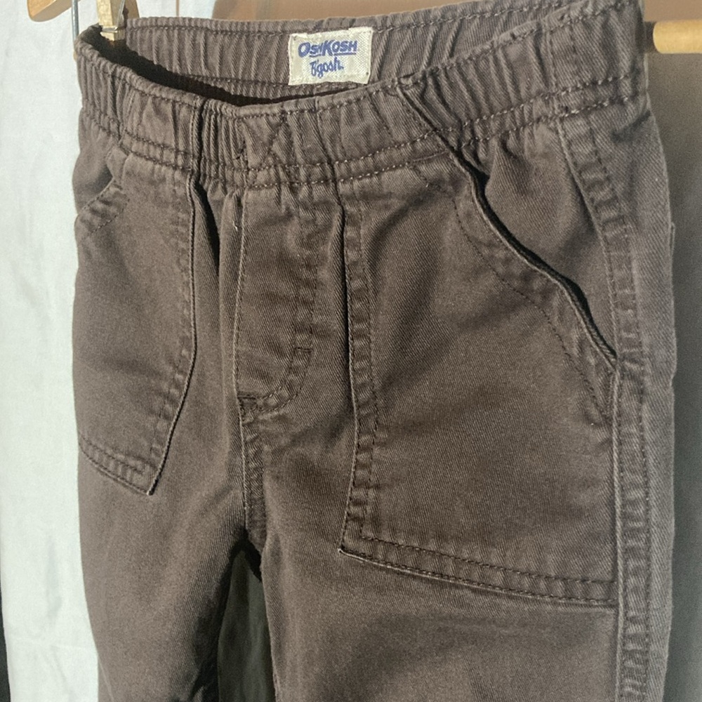 Oshkosh B’Gosh Baby Brown Khakis 24 months- 100% Cotton - Durable Knee Stitching